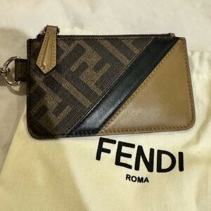 Fendi card/coin case